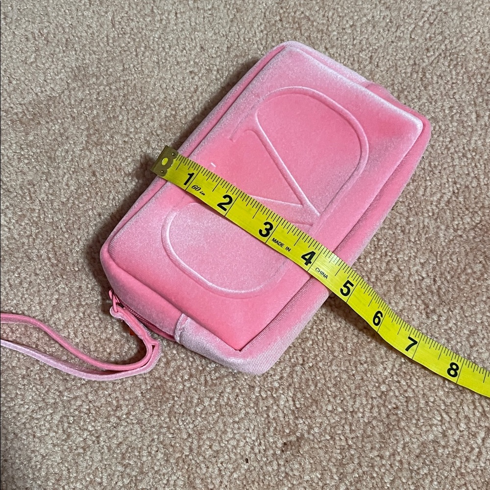 Valentino Pink Velvet Pouch new 100% authentic - Picture 3 of 8